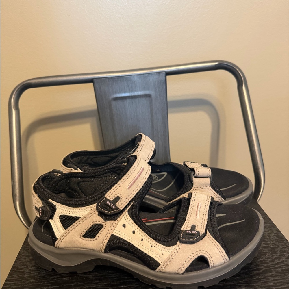 ECCO Offroad Nubuck Sandals Beige EU 37 - Picture 12 of 12